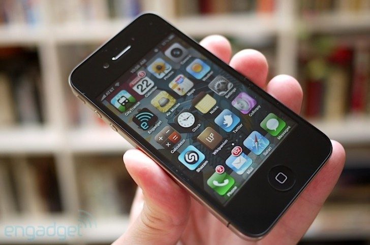 Engadget Reviews iPhone 4 Engadget Reviews iPhone 4