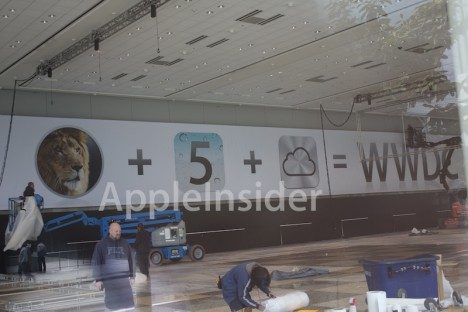 Signage inside Moscone West for WWDC 2011 Signage inside Moscone West for WWDC 2011