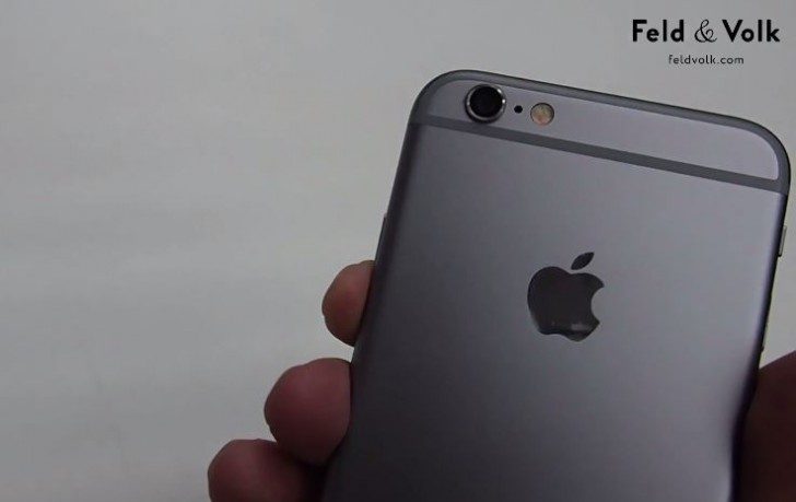 Purported fully assembled iPhone 6 showing protruding camera lens