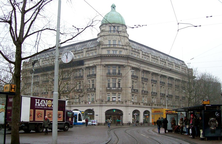 Hirsch building in Amsterdam Apple buildings in Cupertino