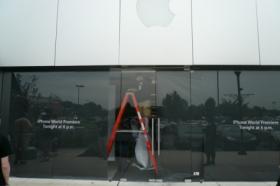 Apple Store closes in Tampa
