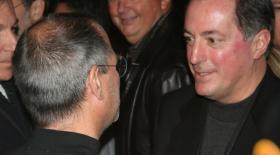 Steve Jobs chats with Paul Otellini (Intel CEO) after the Macworld 2007 Keynote