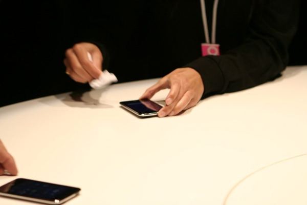 iPod touch (2nd generation) — photograph 3