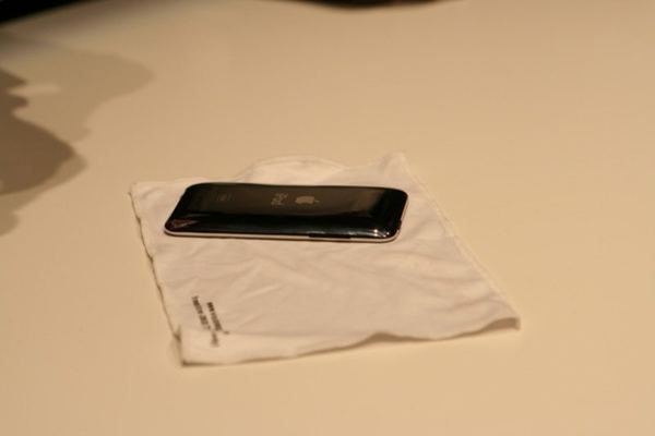 iPod touch (2nd generation) — photograph 13
