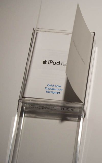 iPod nano (3rd generation) — Pink — photograph 5
