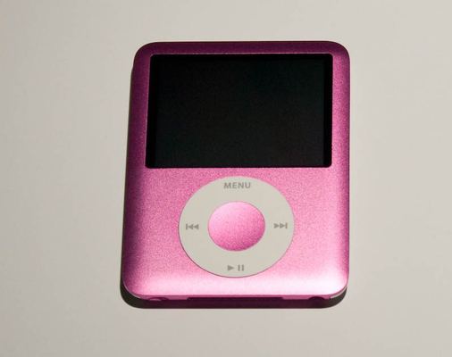 iPod nano (3rd generation) — Pink — photograph 8