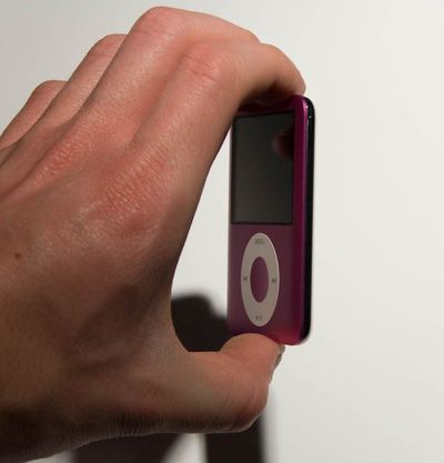 iPod nano (3rd generation) — Pink — photograph 9