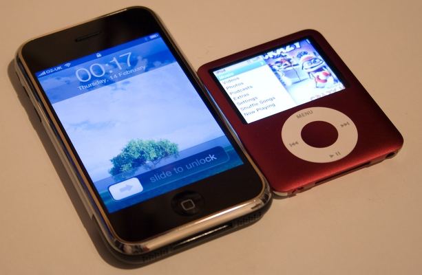iPod nano (3rd generation) — PRODUCT RED — photograph 19