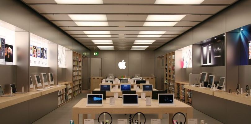Apple Store — Arndale, Manchester — photograph 4
