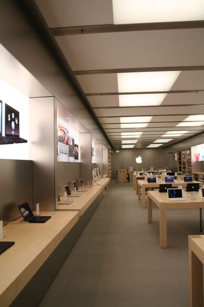 Apple Store — Arndale, Manchester — photograph 10