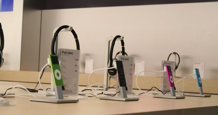 Apple Store — Arndale, Manchester — photograph 13