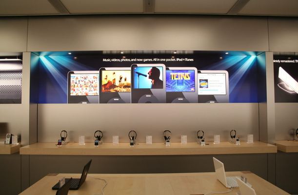 Apple Store — Arndale, Manchester — photograph 18