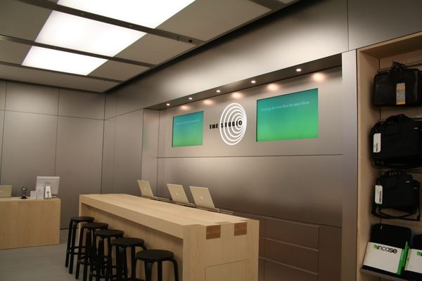Apple Store — Arndale, Manchester — photograph 22