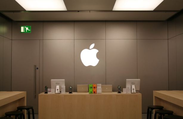 Apple Store — Arndale, Manchester — photograph 26
