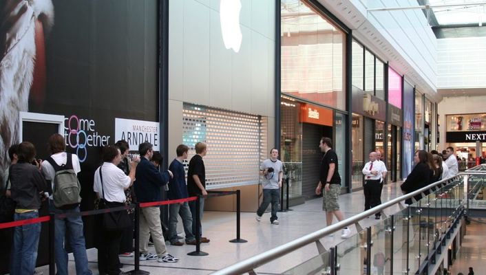 Apple Store — Arndale, Manchester — photograph 35