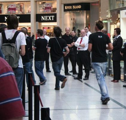 Apple Store — Arndale, Manchester — photograph 39