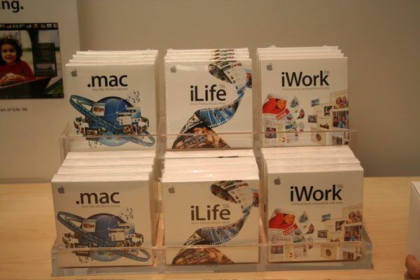 Apple Store — Brent Cross — photograph 11