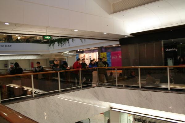 Apple Store — Brent Cross — photograph 31