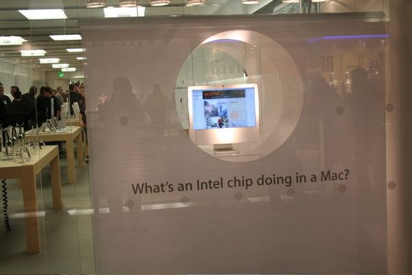 Apple Store — Brent Cross — photograph 37