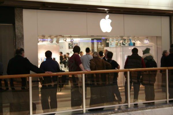 Apple Store — Brent Cross — photograph 47