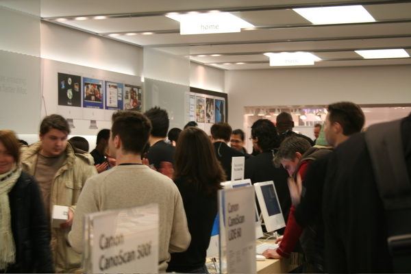 Apple Store — Brent Cross — photograph 53