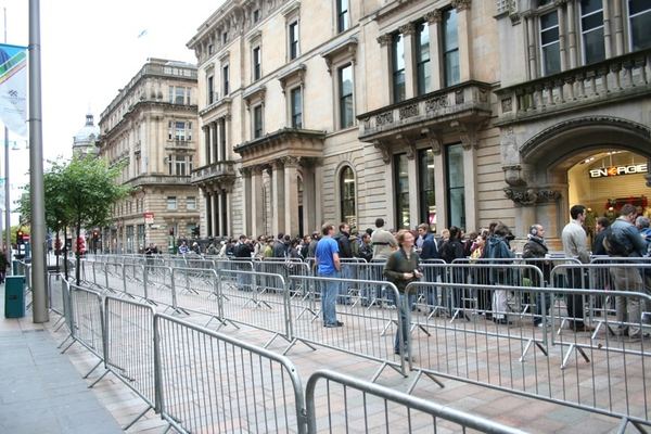 Apple Store — Buchanan Street, Glasgow — photograph 4