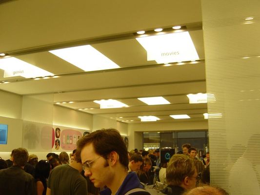 Apple Store — Bullring, Birmingham — photograph 14