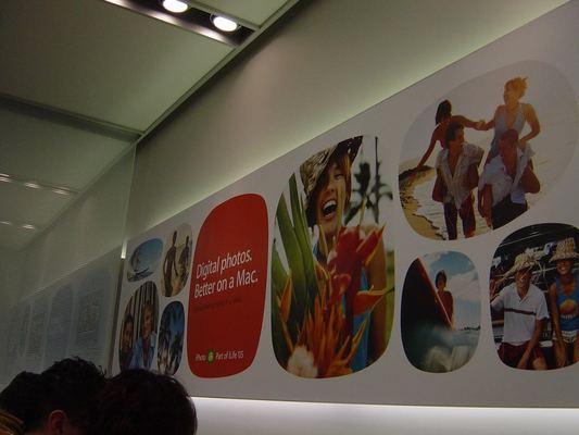 Apple Store — Bullring, Birmingham — photograph 19