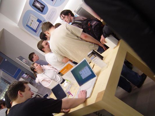 Apple Store — Bullring, Birmingham — photograph 40