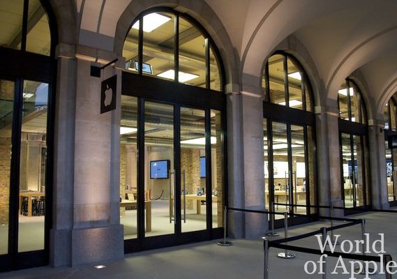 Apple Store — Covent Garden — photograph 2