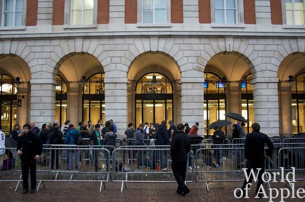 Apple Store — Covent Garden — photograph 3