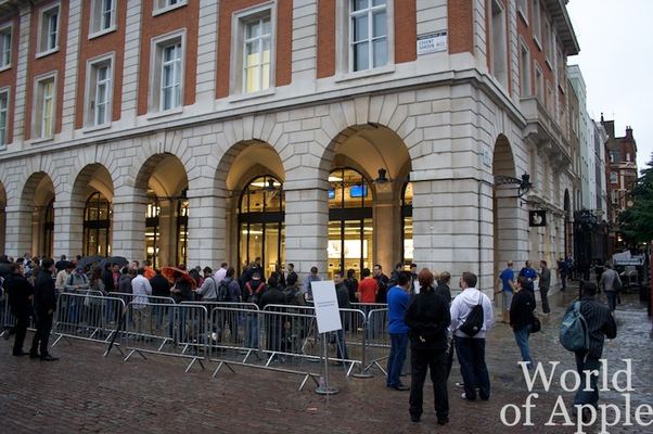 Apple Store — Covent Garden — photograph 4