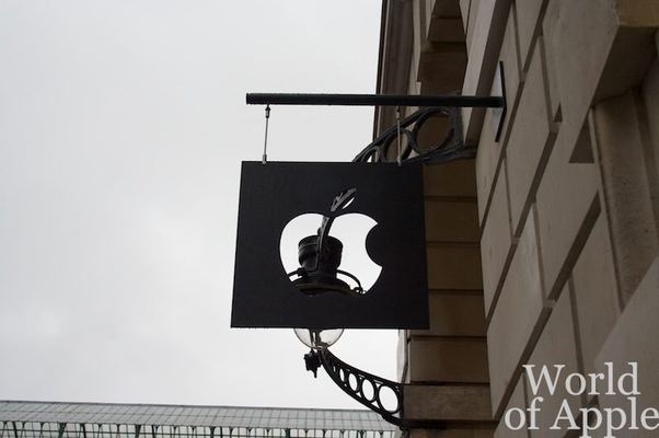 Apple Store — Covent Garden — photograph 6