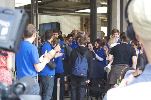 Apple Store — Covent Garden — photograph 14