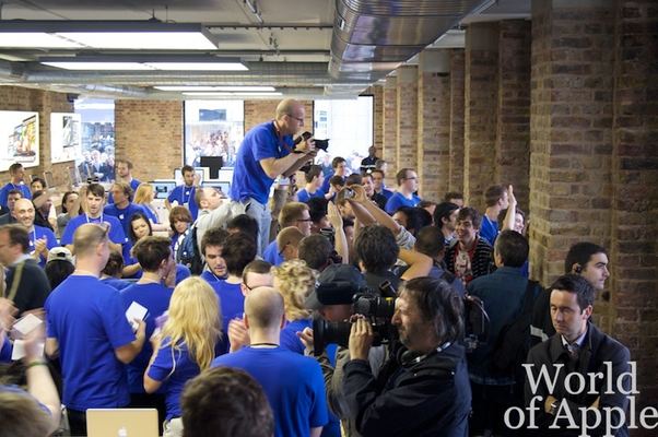 Apple Store — Covent Garden — photograph 16