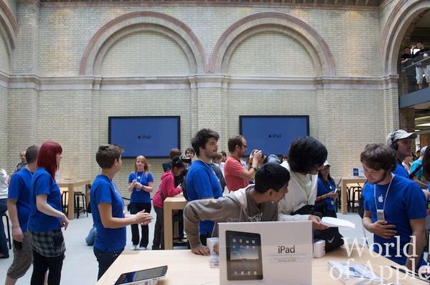 Apple Store — Covent Garden — photograph 18