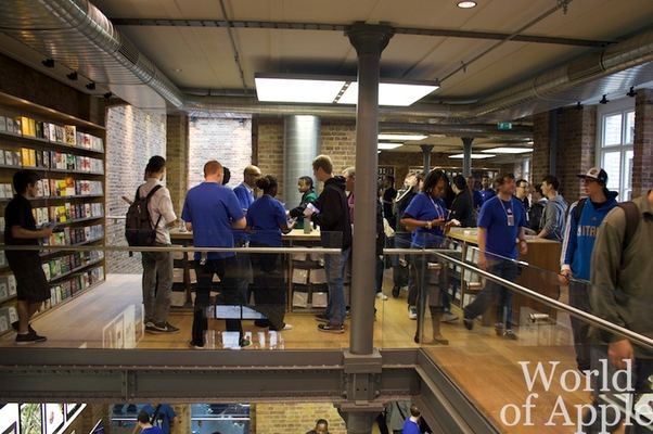 Apple Store — Covent Garden — photograph 22