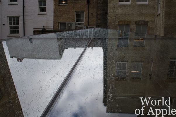 Apple Store — Covent Garden — photograph 23