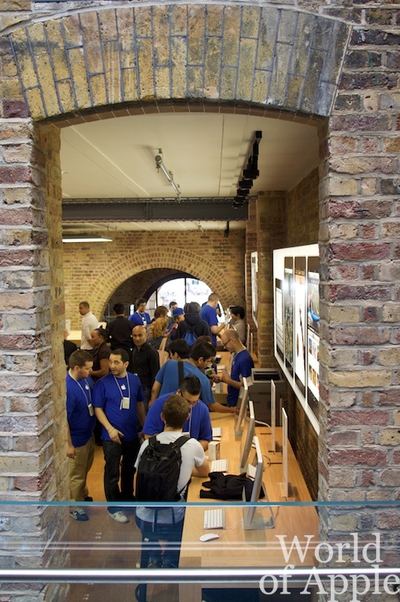 Apple Store — Covent Garden — photograph 25