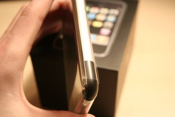 iPhone UK packaging — photograph 18