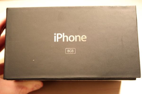 iPhone UK packaging — photograph 19
