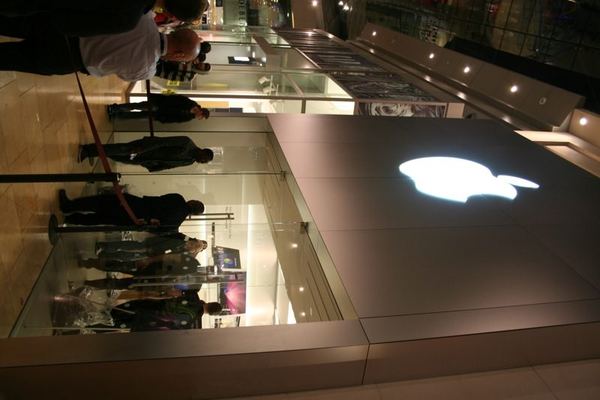 Mac OS X Leopard — release and pre-install — photograph 2