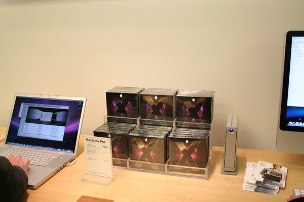 Mac OS X Leopard — release and pre-install — photograph 3