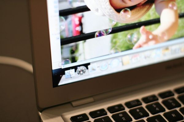 MacBook Air — photograph 5