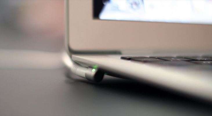 MacBook Air — photograph 6