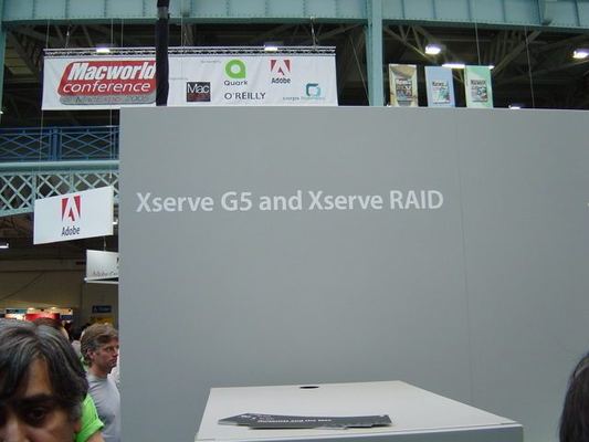 Mac Expo 2005 — photograph 10