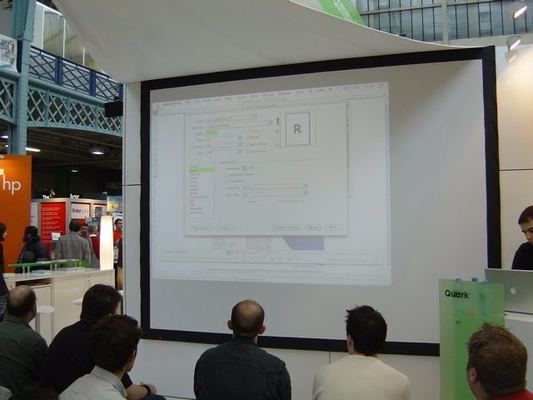 Mac Expo 2005 — photograph 33