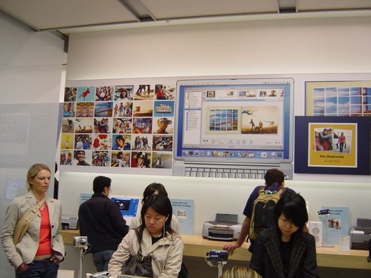 Mac Expo 2005 — photograph 50