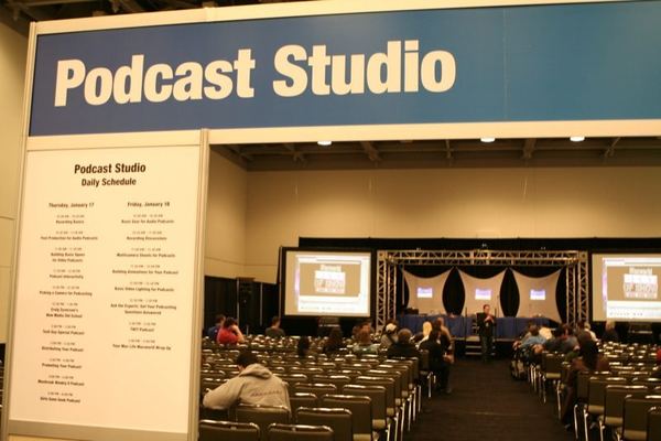 Macworld 2008 — Moscone West — photograph 50