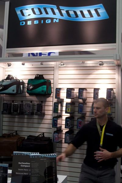 Macworld 2009 — expo floor — photograph 24